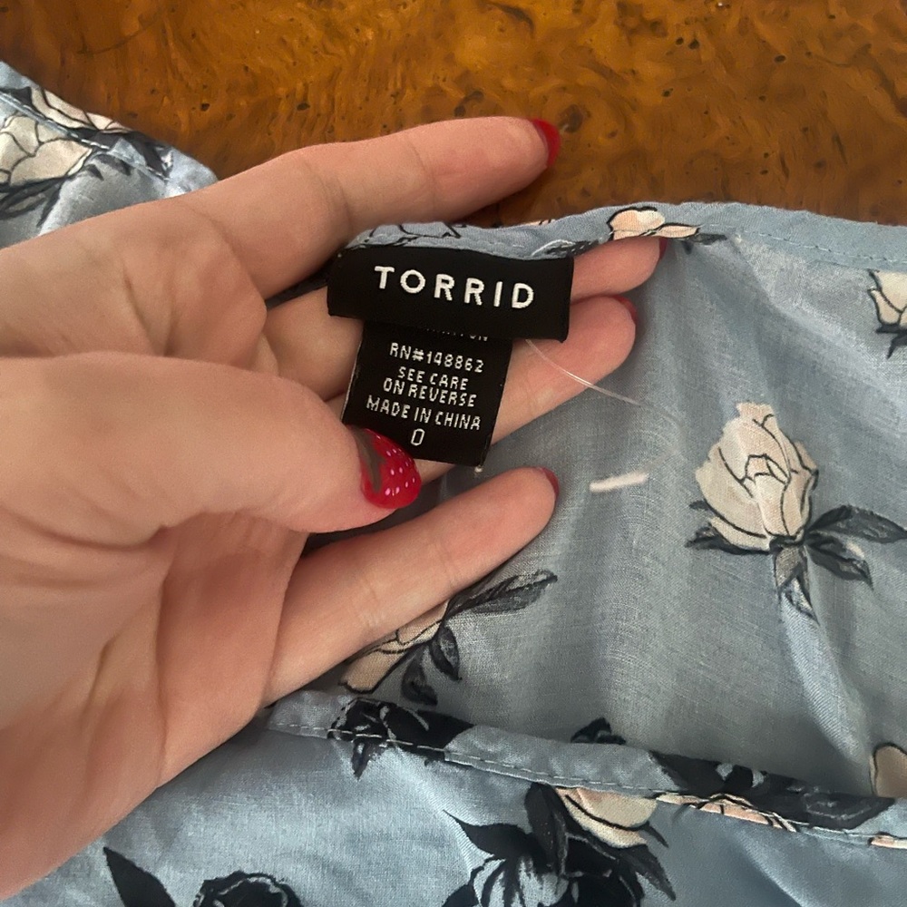 ⭐️⭐️ Floral Torrid Tank - Picture 4 of 5